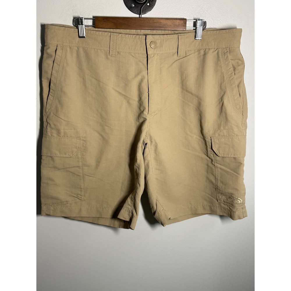 The North Face Mens Tan Khaki Nylon Cargo Shorts Size 38 Regular Hiking Outdoor